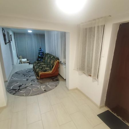 Вилла Casa La Rusu Lupeni  Экстерьер фото