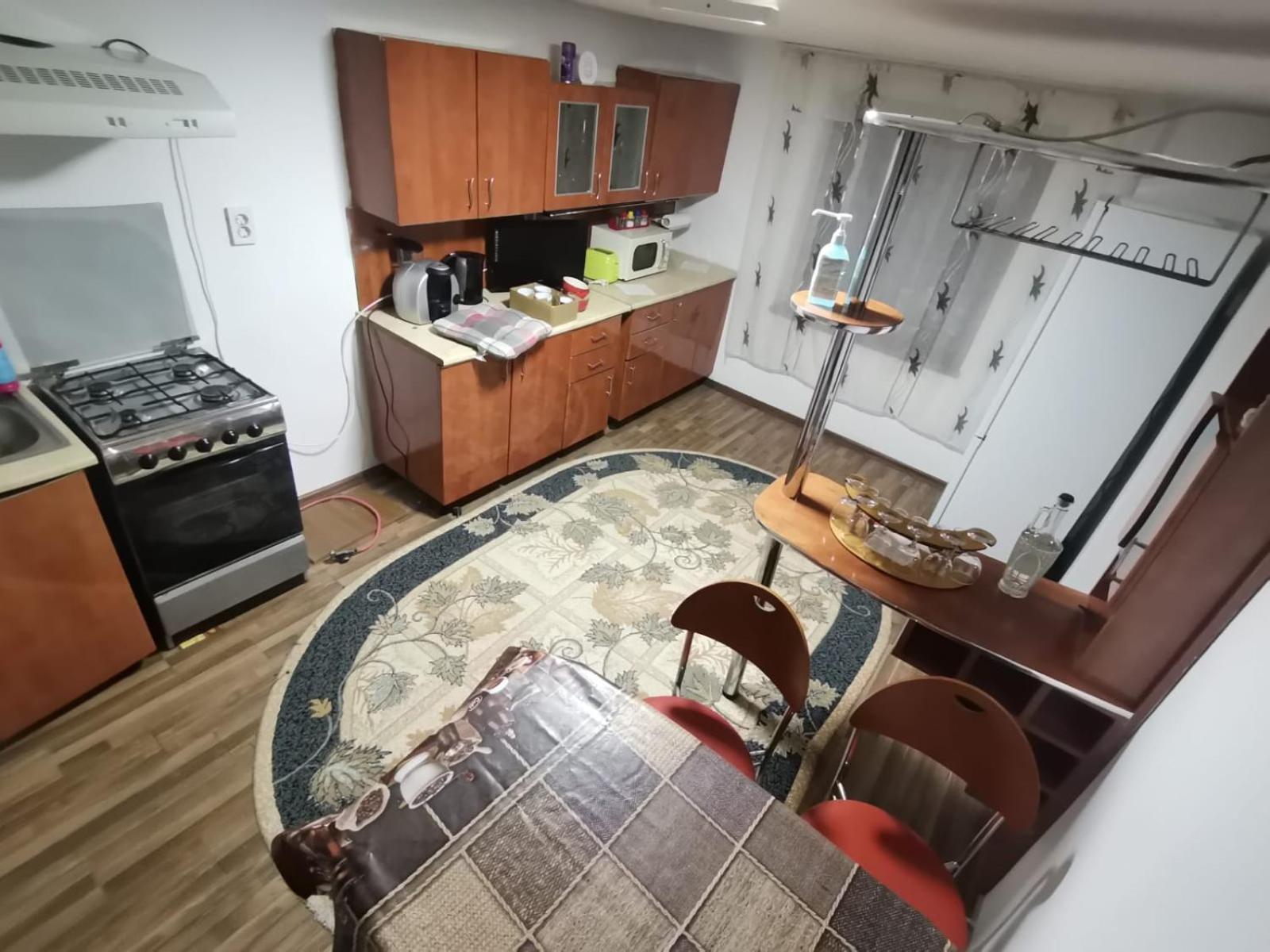 Вилла Casa La Rusu Lupeni  Экстерьер фото