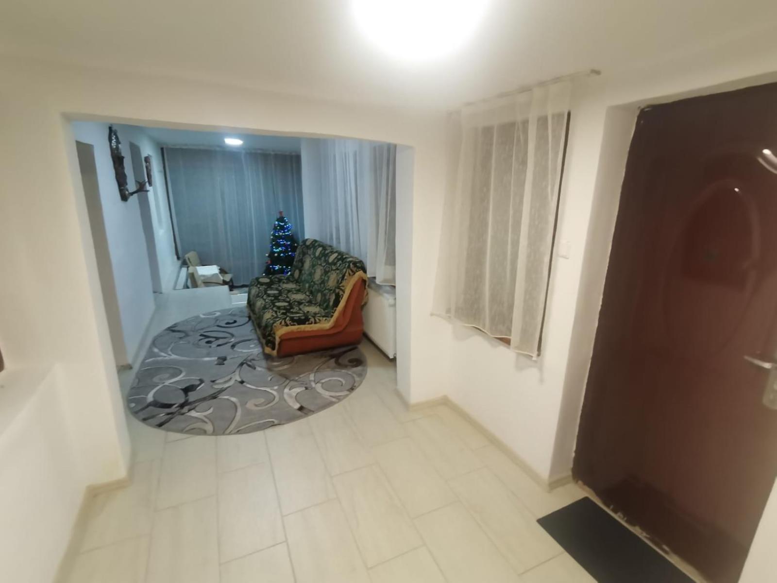 Вилла Casa La Rusu Lupeni  Экстерьер фото