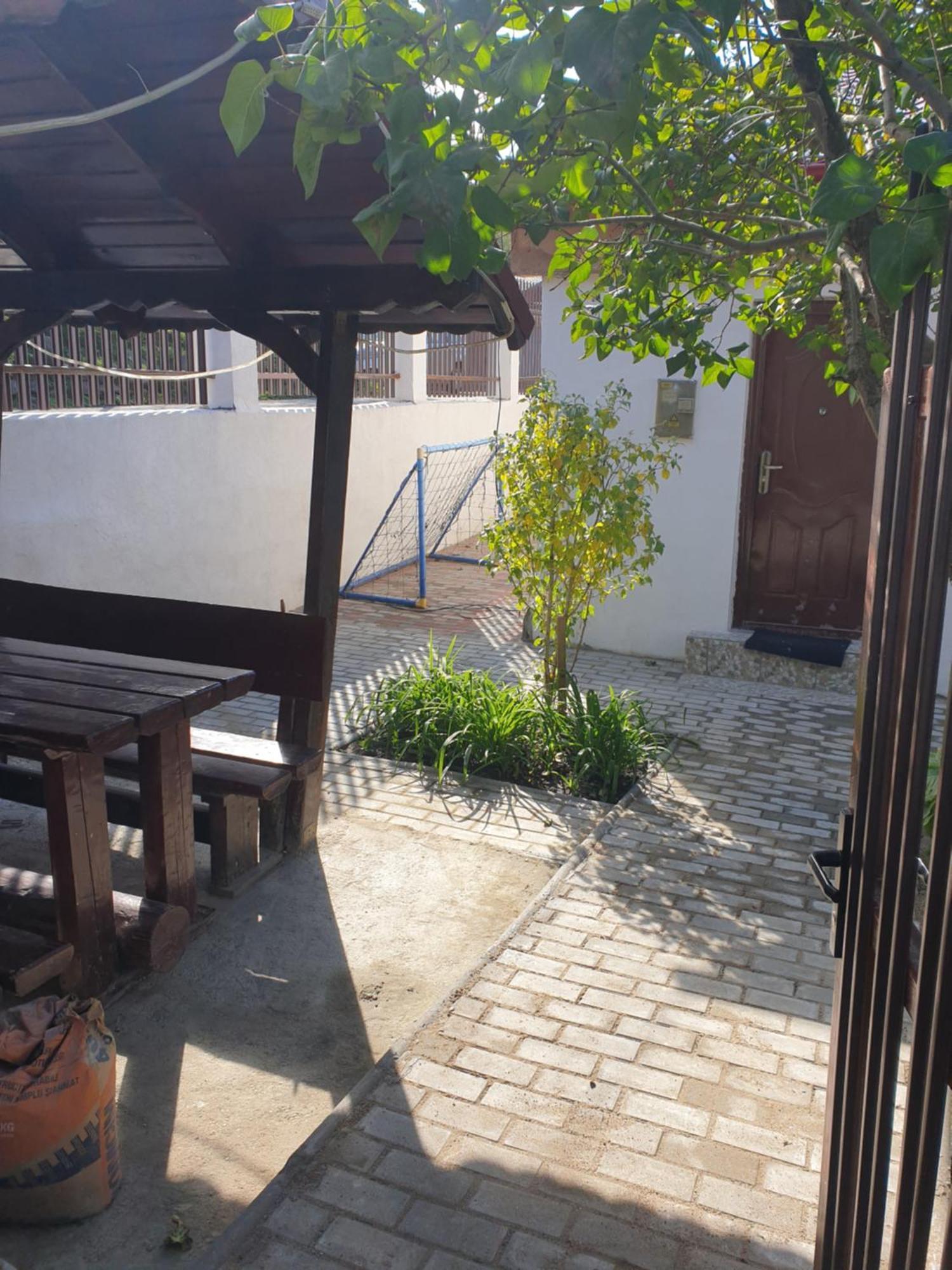 Вилла Casa La Rusu Lupeni  Экстерьер фото